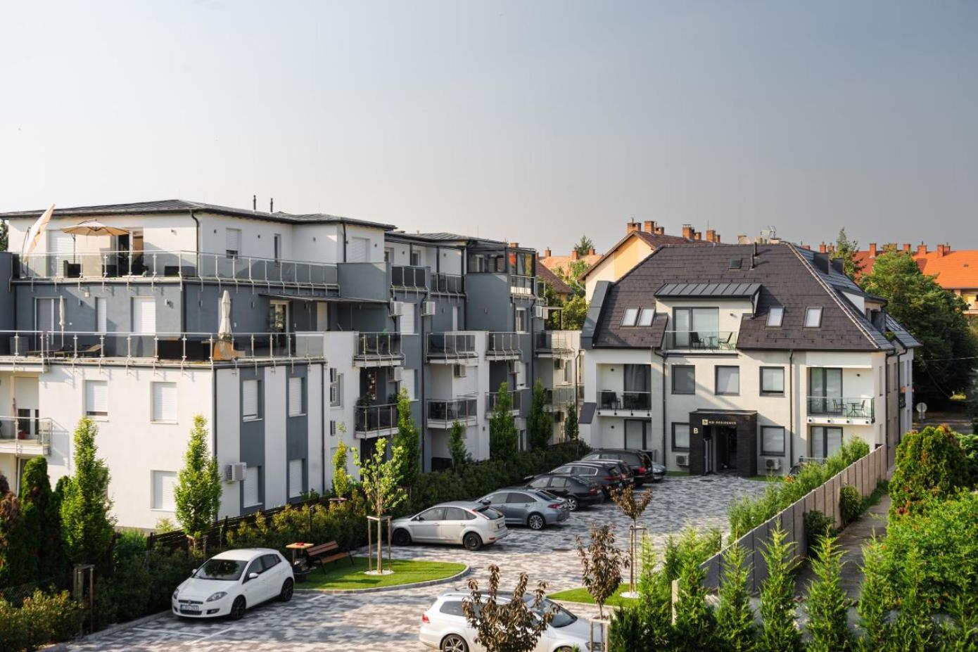 R31 Residence Sárvár Buitenkant foto